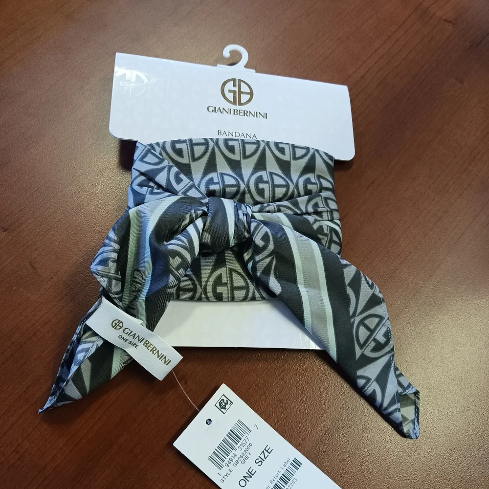Giani Burnini Scarf